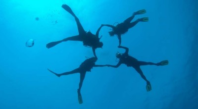 5 Ways Becoming a PADI Dive Instructor Benefits You in the Real World